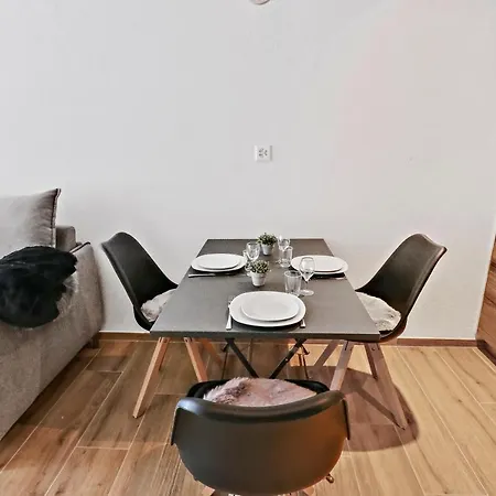 Rénové Et Chaleureux En Plein Centre Appartement