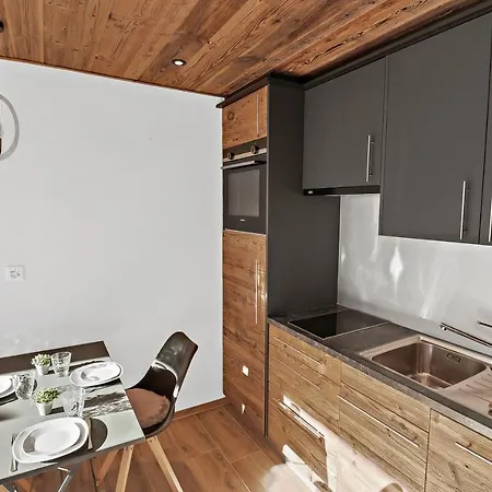 Rénové Et Chaleureux En Plein Centre * Crans-Montana