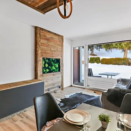 Appartement Rénové Et Chaleureux En Plein Centre *